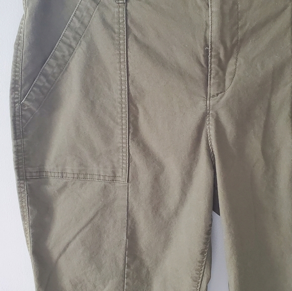 Old Navy Army Green Frayed Hem Chinos Size 14 High Waist - Picture 4 of 6